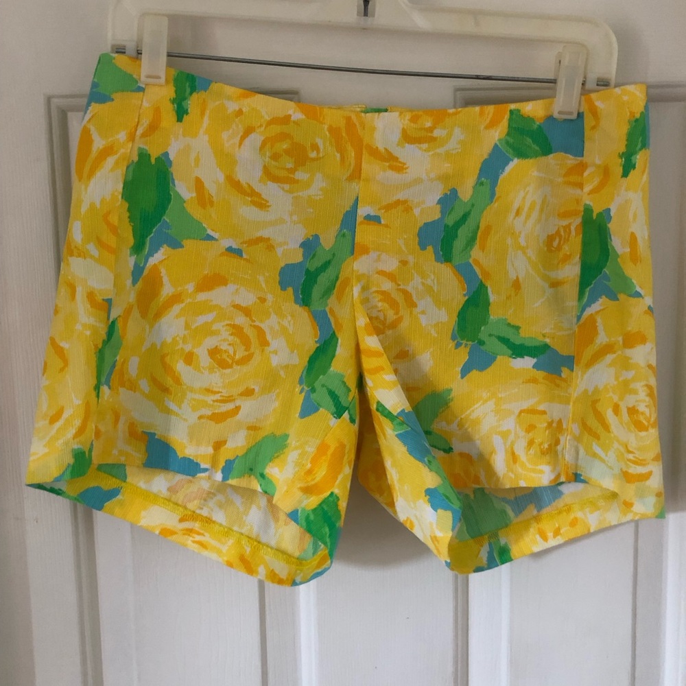 Lilly Pulitzer Deenie Shorts First Impressions Sunglow yellow rose shorts size 2